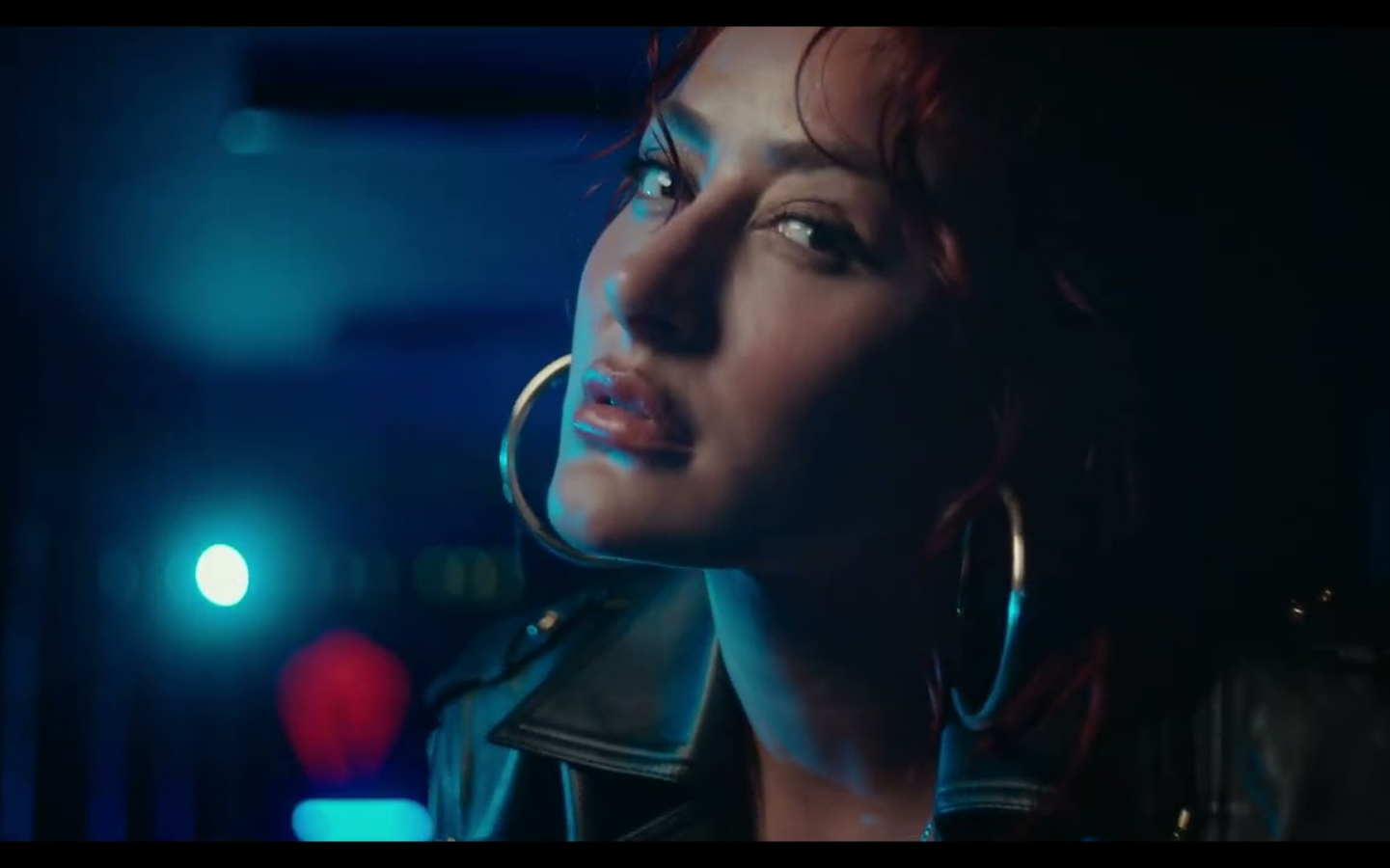 Faruk Sabancı & Melek Mosso – Mazeretim Var Asabiyim Ben